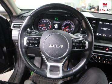 2021 - kia k5