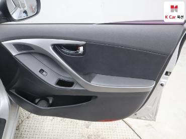 2012 - hyundai avante
