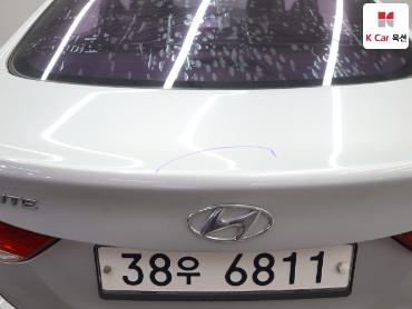 2012 - hyundai avante