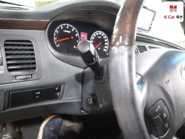 2011 - hyundai grandeur