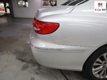 2011 - hyundai grandeur