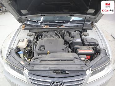 2011 - hyundai grandeur