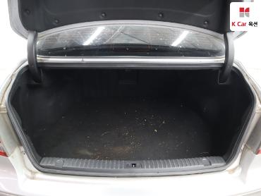 2011 - hyundai grandeur