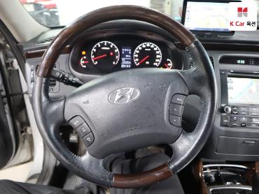 2011 - hyundai grandeur