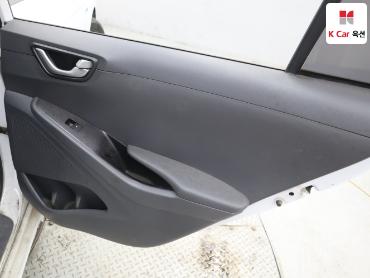 2016 - hyundai ioniq