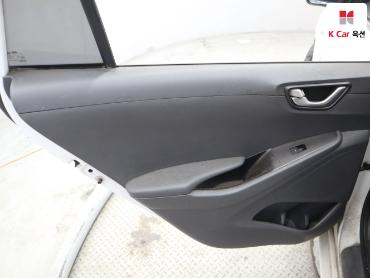 2016 - hyundai ioniq