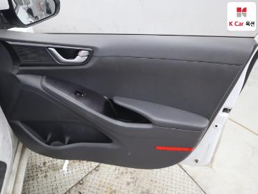 2016 - hyundai ioniq