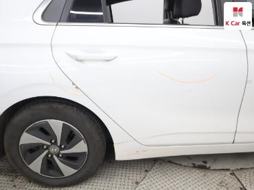2016 - hyundai ioniq