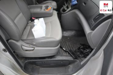 2010 - hyundai grand starex