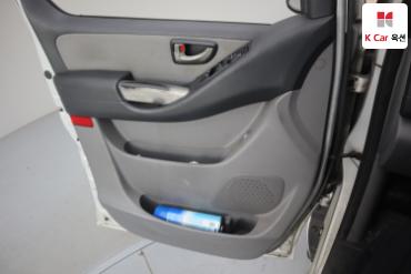 2010 - hyundai grand starex