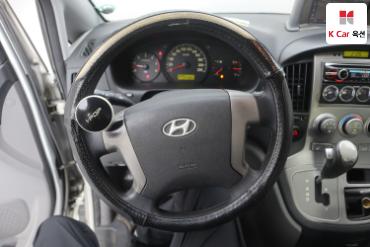 2010 - hyundai grand starex