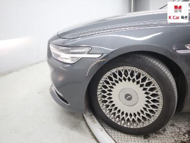 2019 - genesis g90