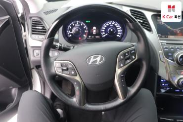 2011 - hyundai grandeur