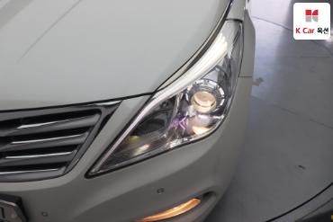 2011 - hyundai grandeur