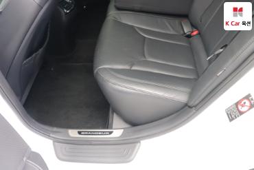 2011 - hyundai grandeur