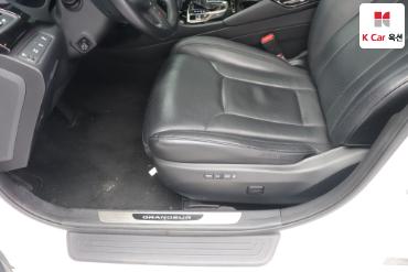 2011 - hyundai grandeur