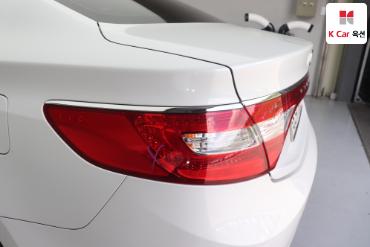 2011 - hyundai grandeur