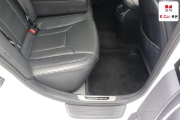 2011 - hyundai grandeur