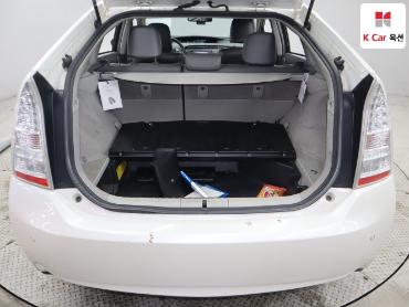 2011 - toyota prius