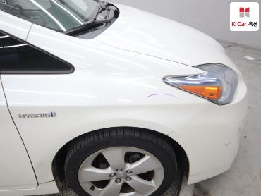 2011 - toyota prius