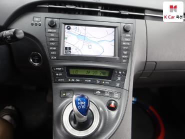 2011 - toyota prius