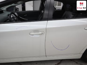 2011 - toyota prius