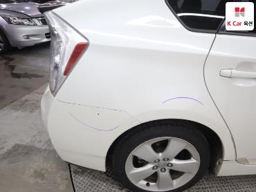 2011 - toyota prius