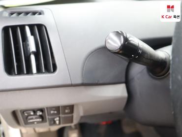 2011 - toyota prius