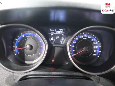 2011 - hyundai avante