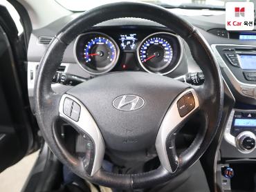 2011 - hyundai avante