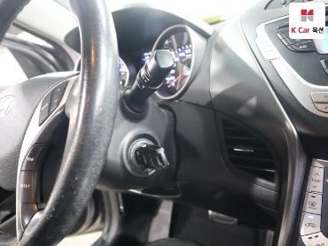 2011 - hyundai avante