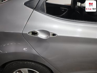 2011 - hyundai avante