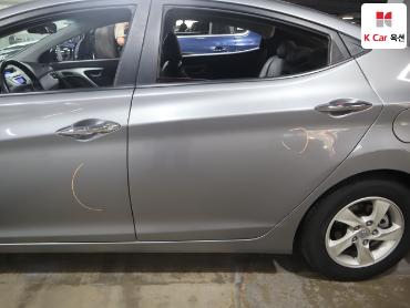 2011 - hyundai avante