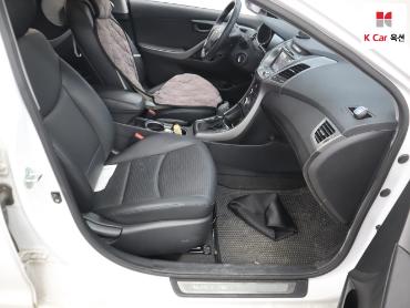 2014 - hyundai avante
