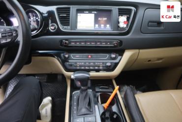 2017 - kia carnival