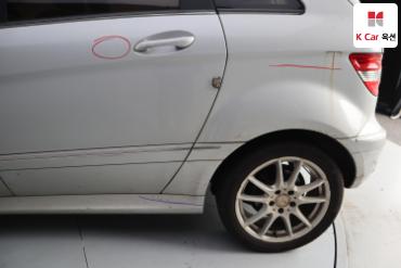 2010 - mercedes-benz b200