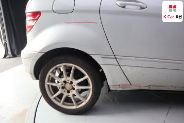 2010 - mercedes-benz b200