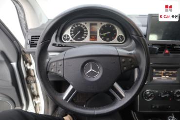 2010 - mercedes-benz b200