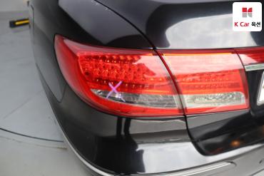 2011 - hyundai grandeur