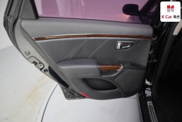 2011 - hyundai grandeur