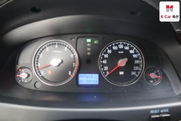 2011 - hyundai grandeur