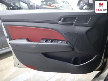 2017 - hyundai avante