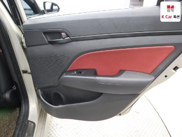 2017 - hyundai avante
