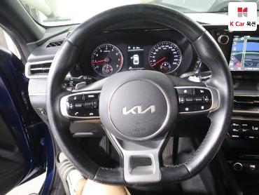2022 - kia k5