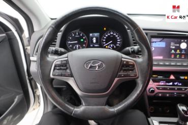 2017 - hyundai avante