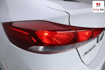 2017 - hyundai avante