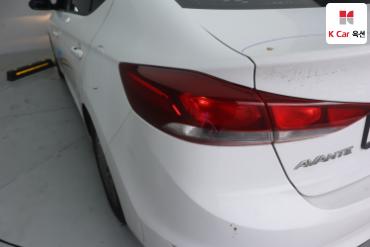 2017 - hyundai avante
