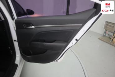 2017 - hyundai avante