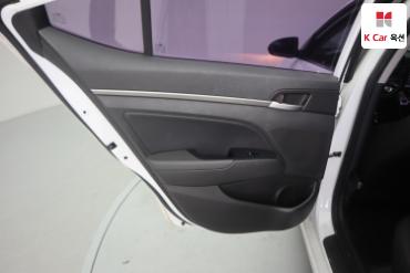 2017 - hyundai avante