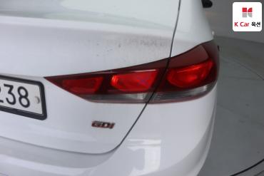 2017 - hyundai avante